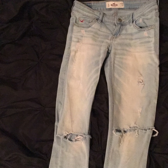 Hollister jeans! - Picture 2 of 3